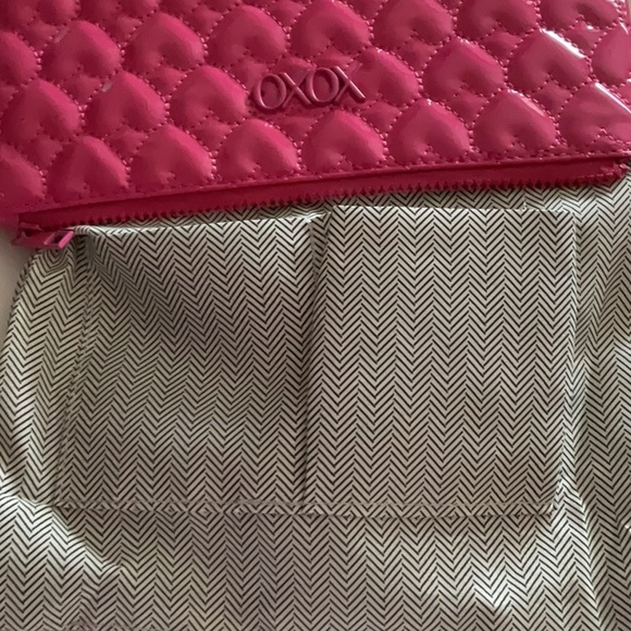 XOXO Fuchsia Quilted Wristlet/Clutch and Heart Purse NWT - Picture 8 of 8